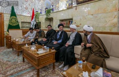 العتبة العلوية المقدسة تستقبل وفداً من شيعة أهل البيت (عليهم السلام) في بريطانيا